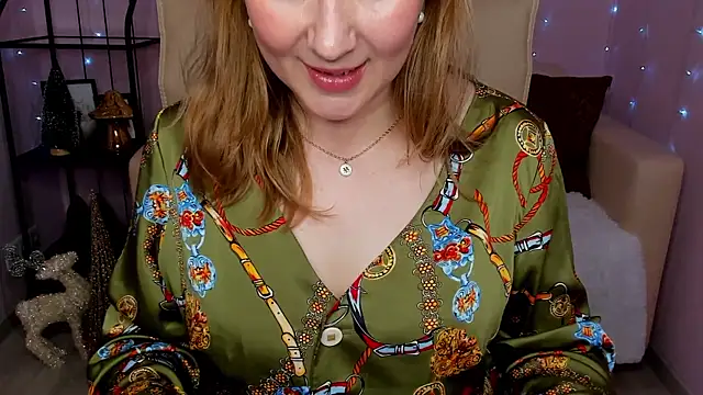 Snapshot of Helens_love chatting on 12.29.24 Helens love online show from 12.29.24