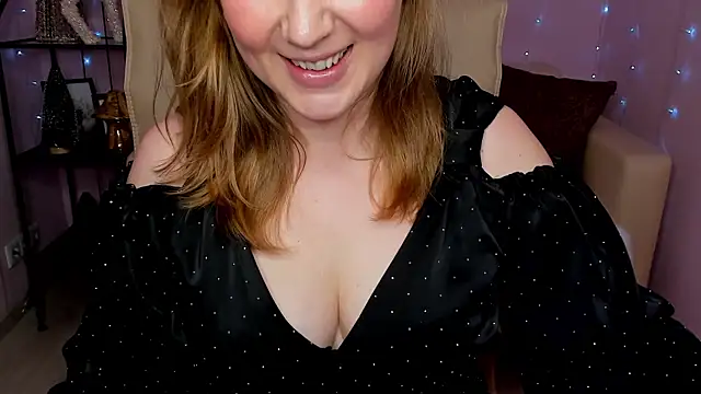 Snapshot of Helens_love chatting on 01.06.25 Helens love online show from 01.06.25
