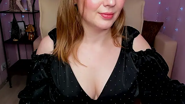 Snapshot of Helens_love chatting on 01.06.25 Helens love online show from 01.06.25