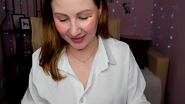Snapshot of Helens_love chatting on 02.06.25 Helens love online show from 02.06.25