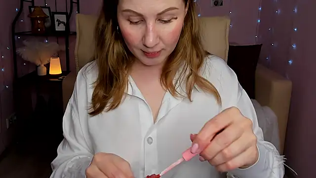 Snapshot of Helens_love chatting on 03.21.25 Helens love online show from 03.21.25