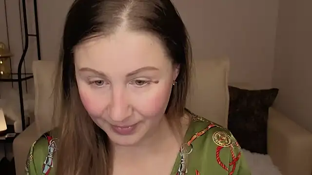 Snapshot of Helens_love chatting on 10.23.25 Helens love online show from 10.23.25