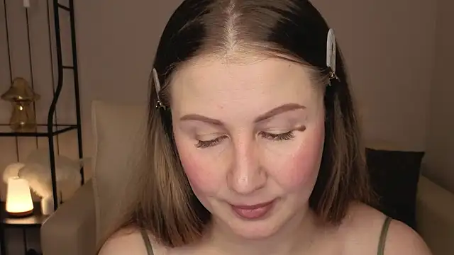 Snapshot of Helens_love chatting on 11.23.25 Helens love online show from 11.23.25