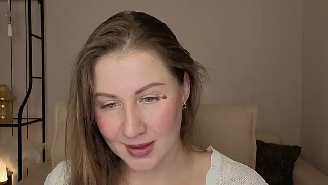 Snapshot of Helens_love chatting on 11.28.25 Helens love online show from 11.28.25