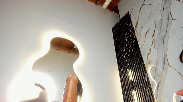 Snapshot of ebony_hot1 chatting on 11.07.25 ebony hot1 online show from 11.07.25