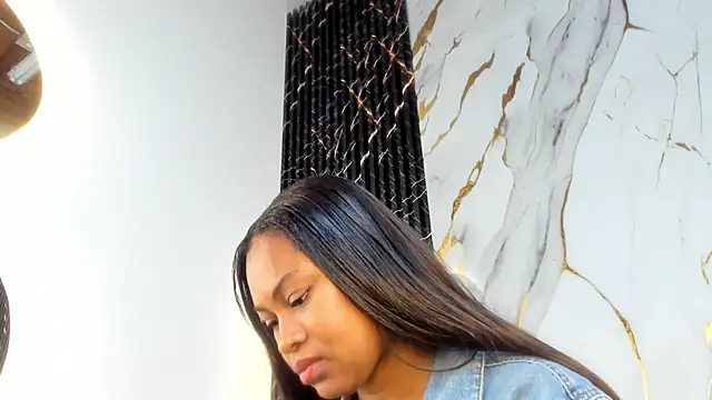 Snapshot of ebony_hot1 chatting on 12.02.25 ebony hot1 online show from 12.02.25