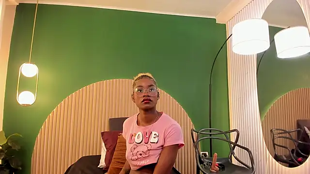 amber-hill online show from 11.15.25