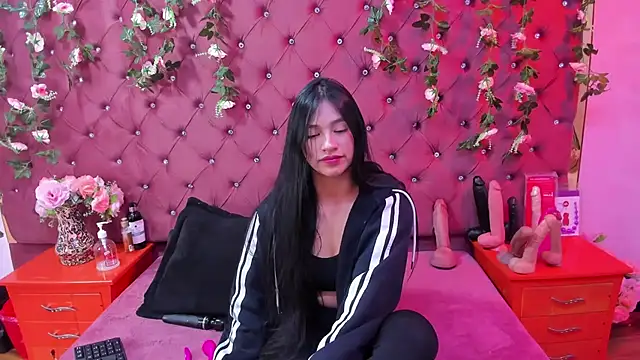 Mariana Prin online show from 11.23.25