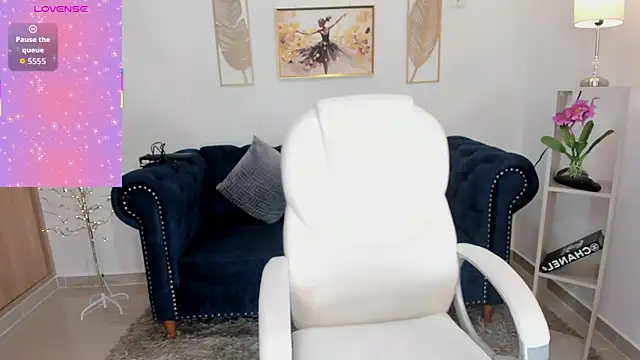 naomii campbell  online show from 11.15.25