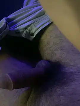 Snapshot of YawlingJingoist chatting on 11.23.25 YawlingJingoist online show from 11.23.25