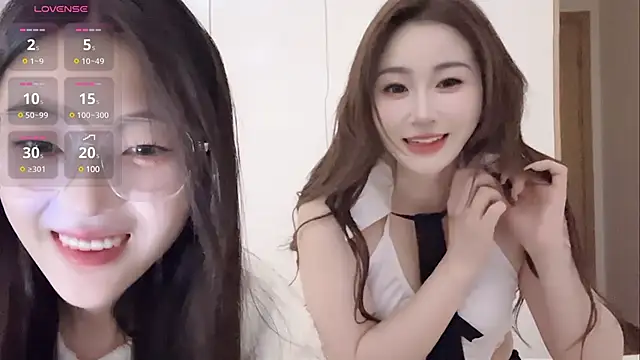 Snapshot of Sweet-Angel999 chatting on 01.05.25 Sweet-Angel999 online show from 01.05.25