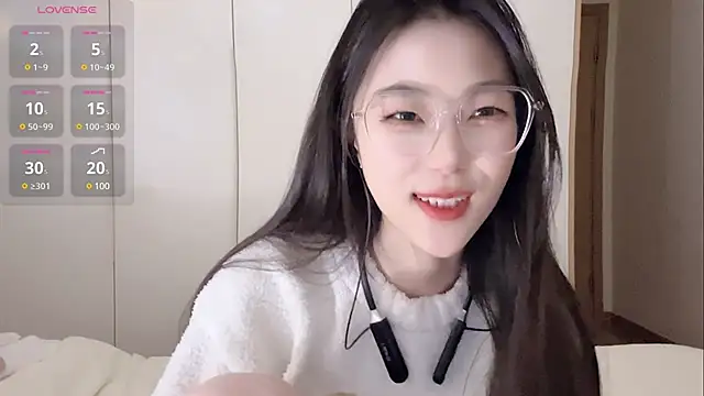 Snapshot of Sweet-Angel999 chatting on 02.15.25 Sweet-Angel999 online show from 02.15.25