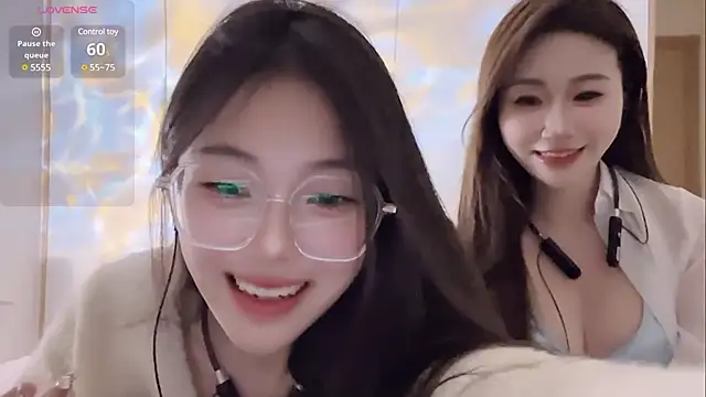 Snapshot of Sweet-Angel999 chatting on 02.18.25 Sweet-Angel999 online show from 02.18.25