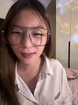 Snapshot of Sweet-Angel999 chatting on 10.23.25 Sweet-Angel999 online show from 10.23.25