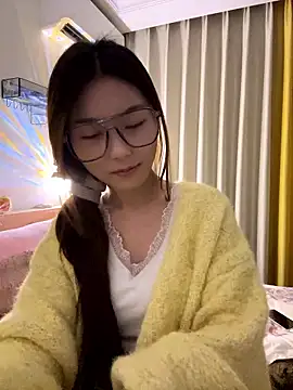 Snapshot of Sweet-Angel999 chatting on 01.11.26 Sweet-Angel999 online show from 01.11.26