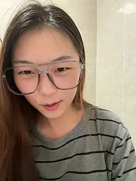 Snapshot of Sweet-Angel999 chatting on 01.13.26 Sweet-Angel999 online show from 01.13.26