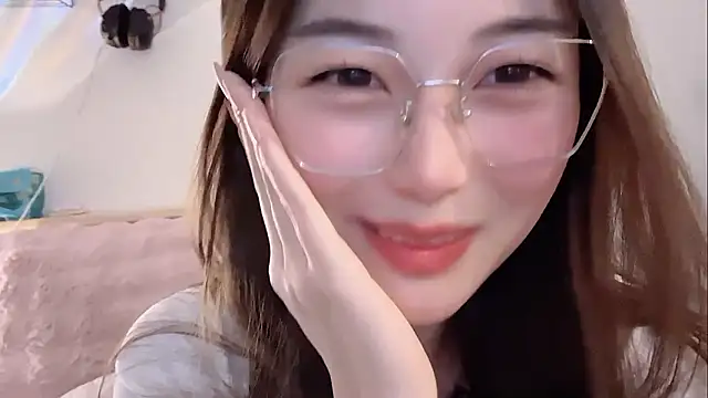 Snapshot of Sweet-Angel999 chatting on 01.14.26 Sweet-Angel999 online show from 01.14.26