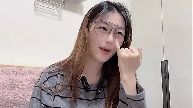 Snapshot of Sweet-Angel999 chatting on 02.20.26 Sweet-Angel999 online show from 02.20.26