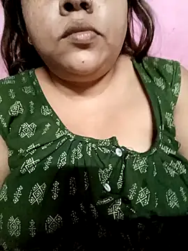 Beautyy38 online show from 10.13.25