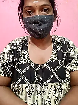 Snapshot of Renuma chatting on 01.04.25 Renuma online show from 01.04.25