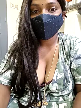 Snapshot of Renuma chatting on 02.13.25 Renuma online show from 02.13.25