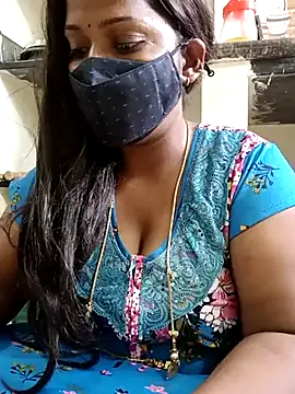 Snapshot of Renuma chatting on 02.16.25 Renuma online show from 02.16.25