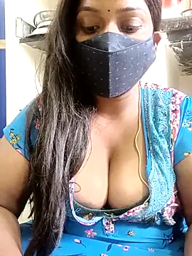 Snapshot of Renuma chatting on 02.16.25 Renuma online show from 02.16.25