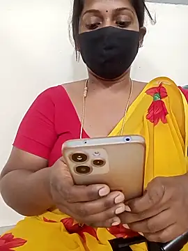 Snapshot of Renuma chatting on 02.21.25 Renuma online show from 02.21.25