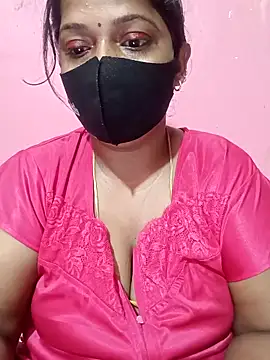 Snapshot of Renuma chatting on 10.31.25 Renuma online show from 10.31.25