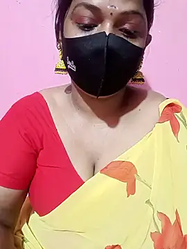 Snapshot of Renuma chatting on 11.21.25 Renuma online show from 11.21.25