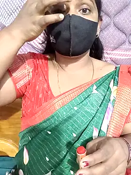 Snapshot of Renuma chatting on 11.26.25 Renuma online show from 11.26.25