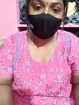 Snapshot of Renuma chatting on 12.21.25 Renuma online show from 12.21.25