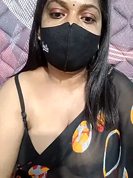 Snapshot of Renuma chatting on 12.22.25 Renuma online show from 12.22.25