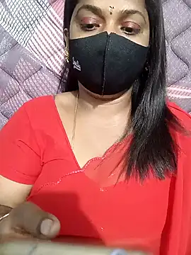 Snapshot of Renuma chatting on 02.05.26 Renuma online show from 02.05.26