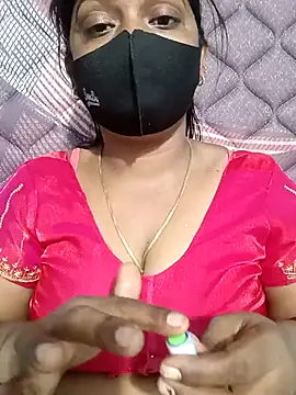 Snapshot of Renuma chatting on 02.18.26 Renuma online show from 02.18.26