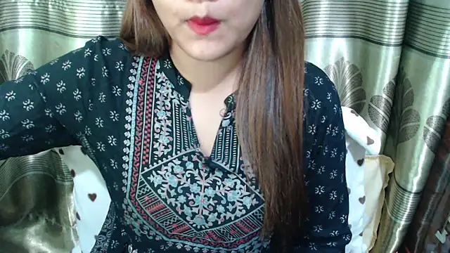 Snapshot of queen_angelina chatting on 03.13.26 queen angelina online show from 03.13.26