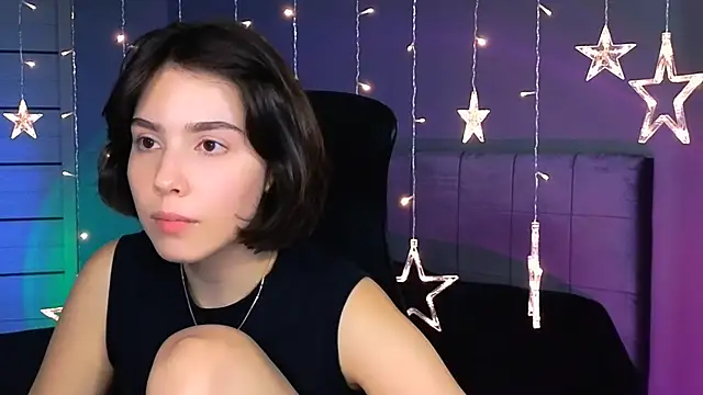 Snapshot of Stacy_Gonzales_ chatting on 10.22.25 Stacy Gonzales  online show from 10.22.25