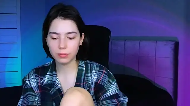 Stacy Gonzales  online show from 11.21.25