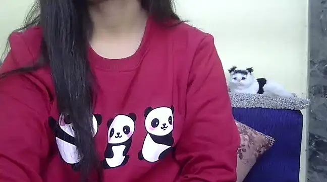 Snapshot of WildRuhi20 chatting on 01.05.25 WildRuhi20 online show from 01.05.25