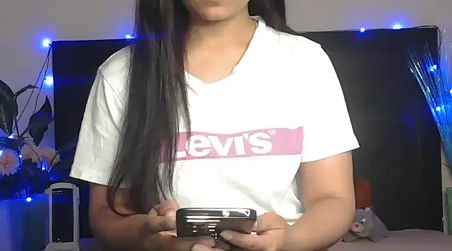 Snapshot of WildRuhi20 chatting on 02.09.25 WildRuhi20 online show from 02.09.25