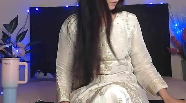 Snapshot of WildRuhi20 chatting on 02.26.25 WildRuhi20 online show from 02.26.25