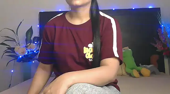 Snapshot of WildRuhi20 chatting on 03.20.25 WildRuhi20 online show from 03.20.25