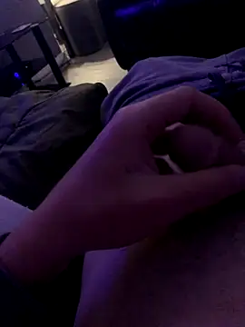 Snapshot of bigb246812 chatting on 09.22.25 bigb246812 online show from 09.22.25