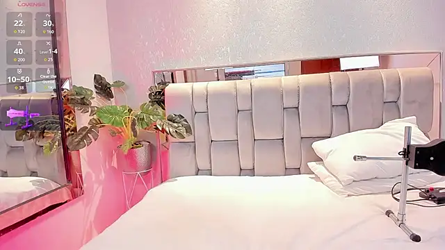 RoseTaylor   online show from 11.29.25