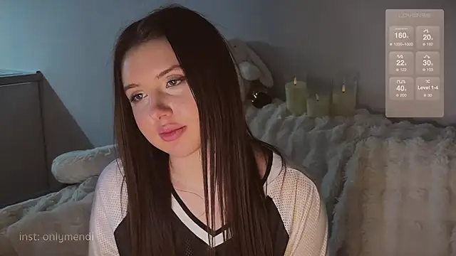 Snapshot of MENNDI chatting on 12.04.24 MENNDI online show from 12.04.24