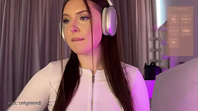 Snapshot of MENNDI chatting on 01.29.25 MENNDI online show from 01.29.25