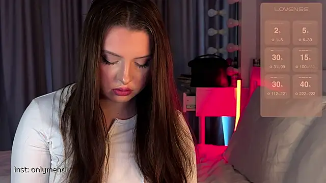 Snapshot of MENNDI chatting on 02.20.25 MENNDI online show from 02.20.25