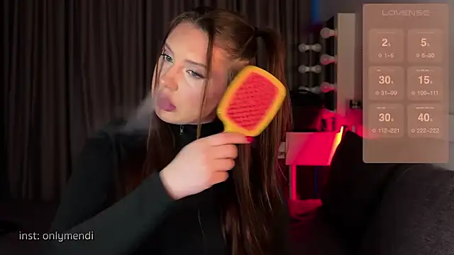 Snapshot of MENNDI chatting on 02.22.25 MENNDI online show from 02.22.25