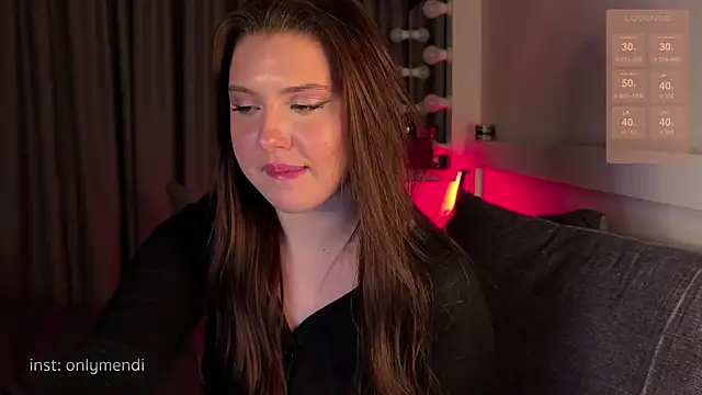 Snapshot of MENNDI chatting on 02.27.25 MENNDI online show from 02.27.25