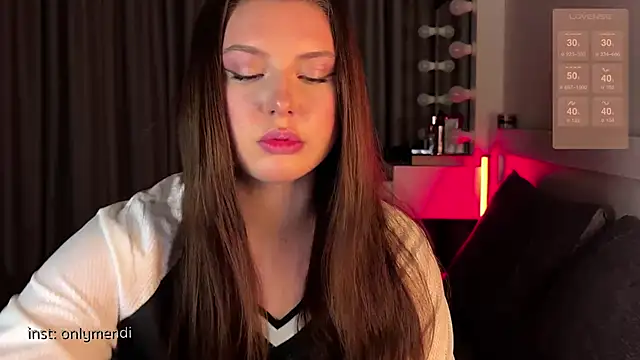 Snapshot of MENNDI chatting on 02.27.25 MENNDI online show from 02.27.25